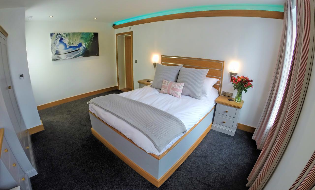 The Oceanic Luxury Aparthotel Фалмът Екстериор снимка